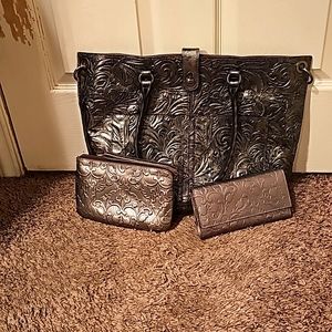 Patricia Nash Silver Metalic Tote with Trifold Wallet and Wristlet